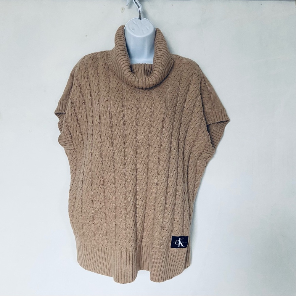 Calvin Klein Jeans Camel Cable-Knit Sleeveless Turtleneck Sweater – Size L